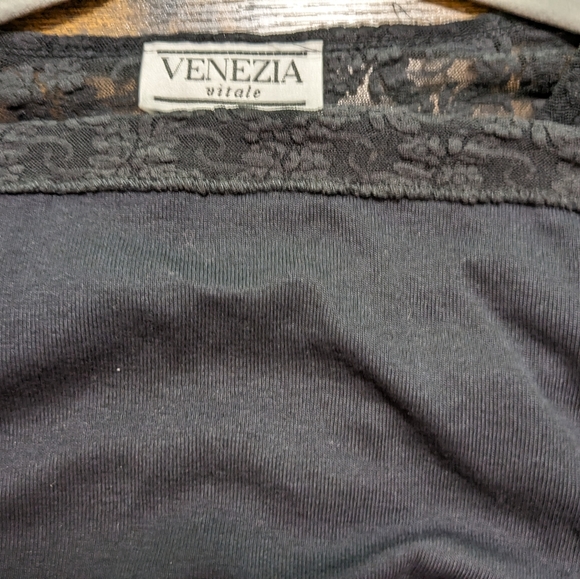Venezia Vintage Stretch Lace Sweetheart Blouse - Picture 6 of 6